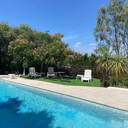 Le Soleil D'or Piscine Parking Terrasse * Sainte-Maxime